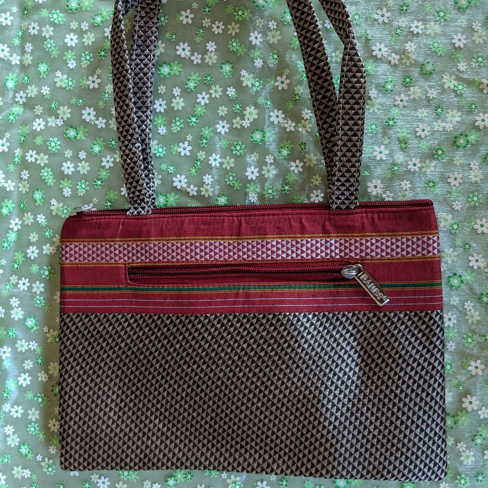 Traditional Indian "Khana" style light weight hand